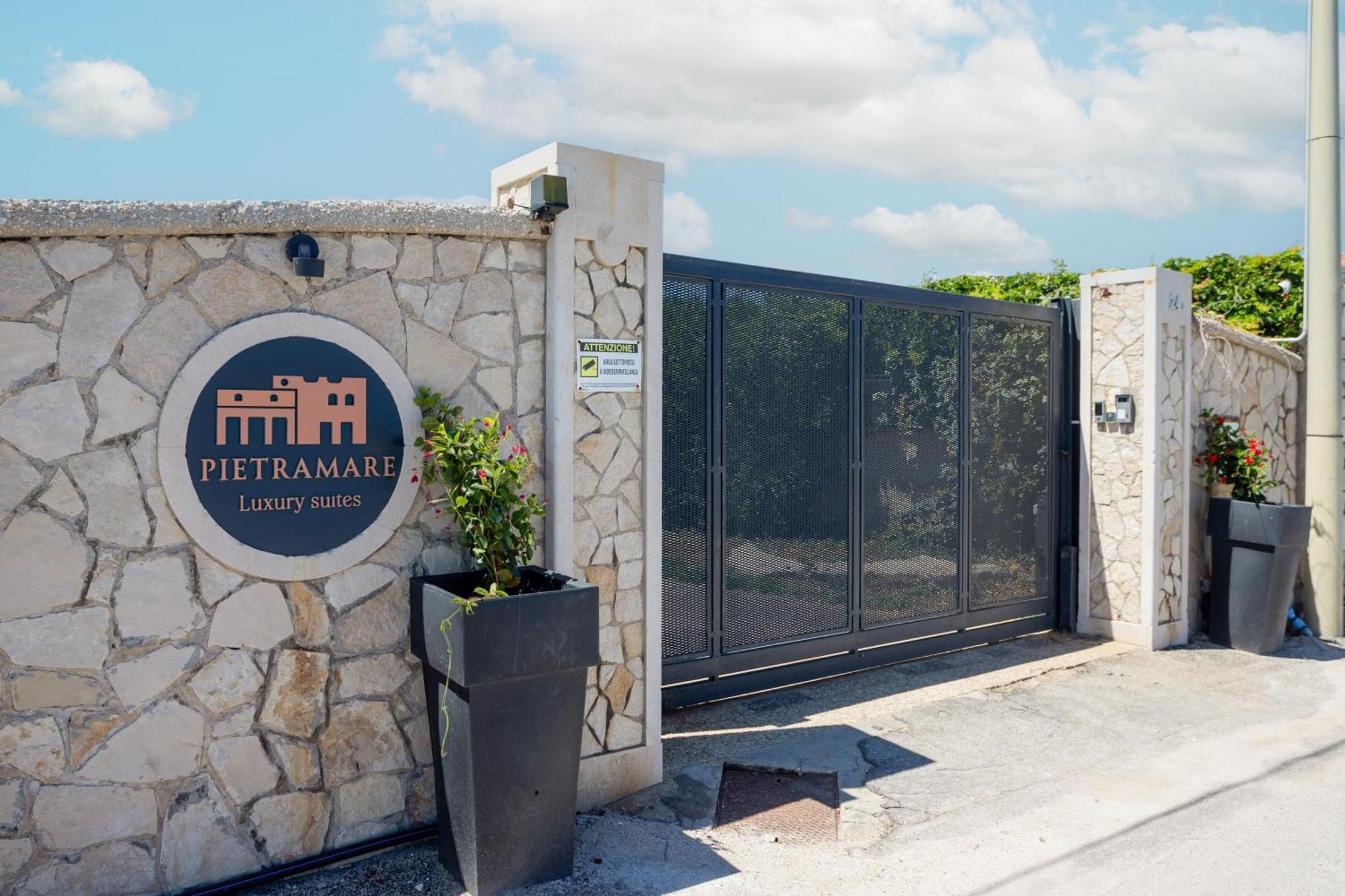 Pietramare Luxury Suites Bari Luaran gambar