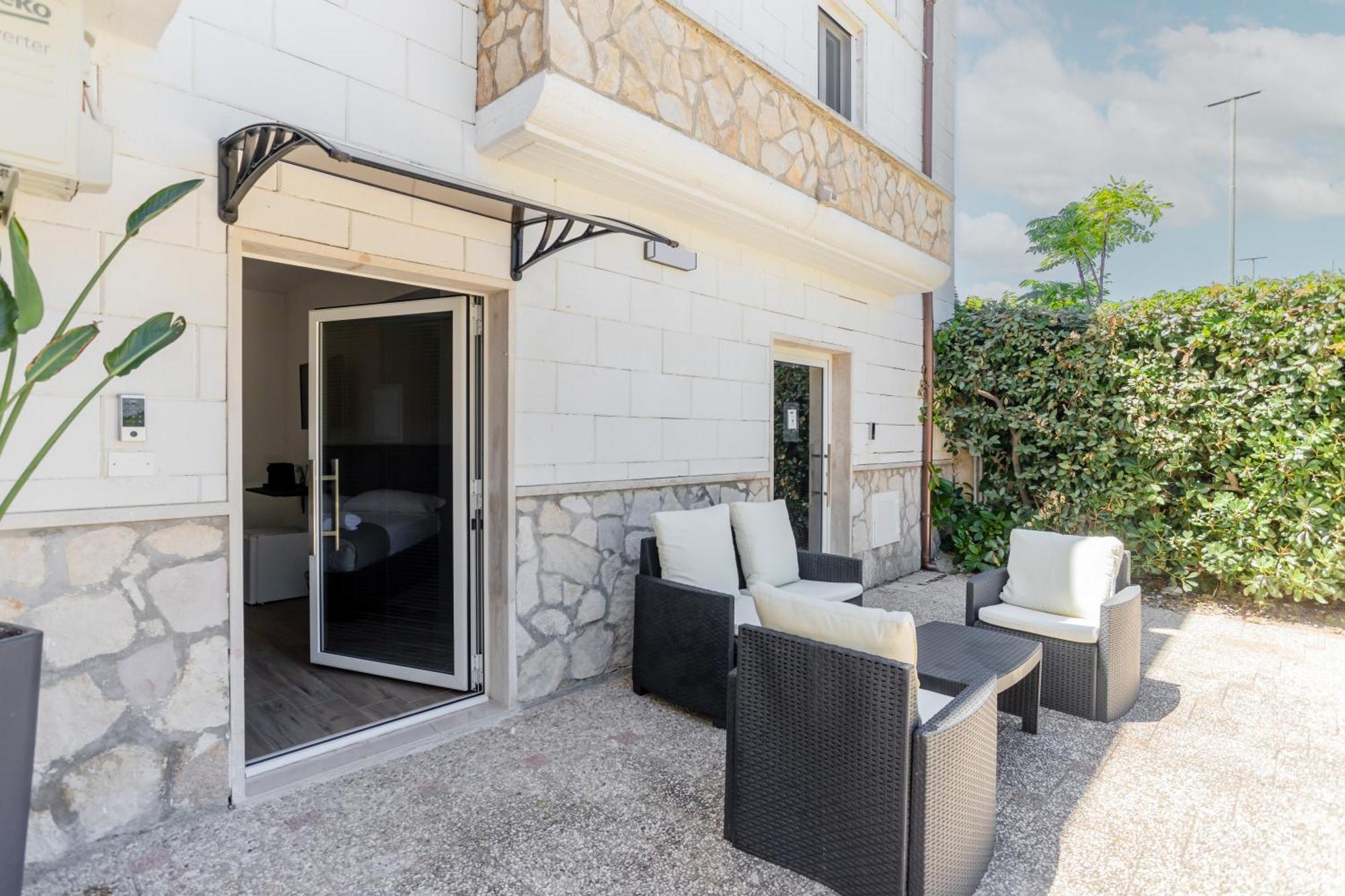 Pietramare Luxury Suites Bari Luaran gambar